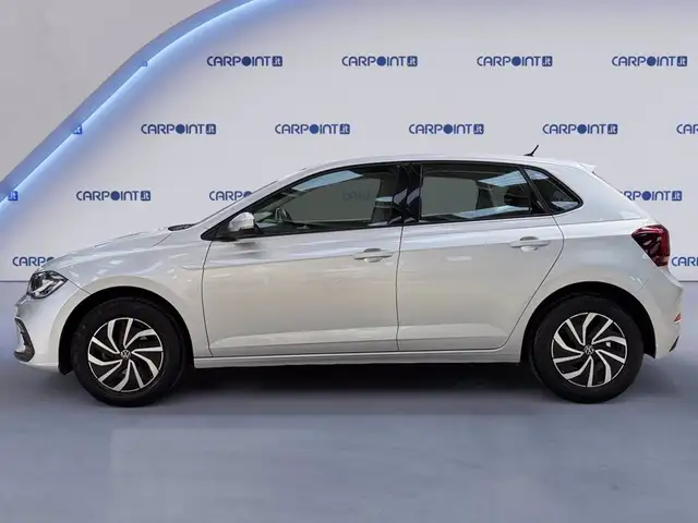 Volkswagen Polo view 4