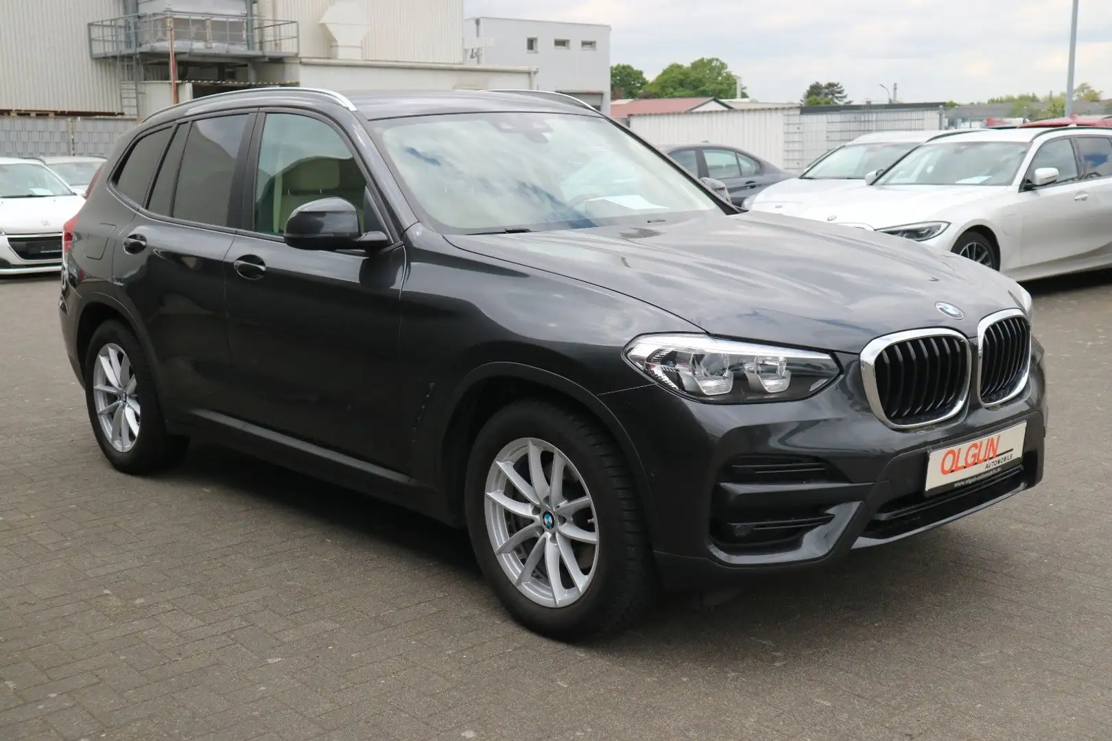 BMW X3 sDrive 20 d *LEDER*AHL*KAMERA*LED*NAVI*SHZ* Gri - 2