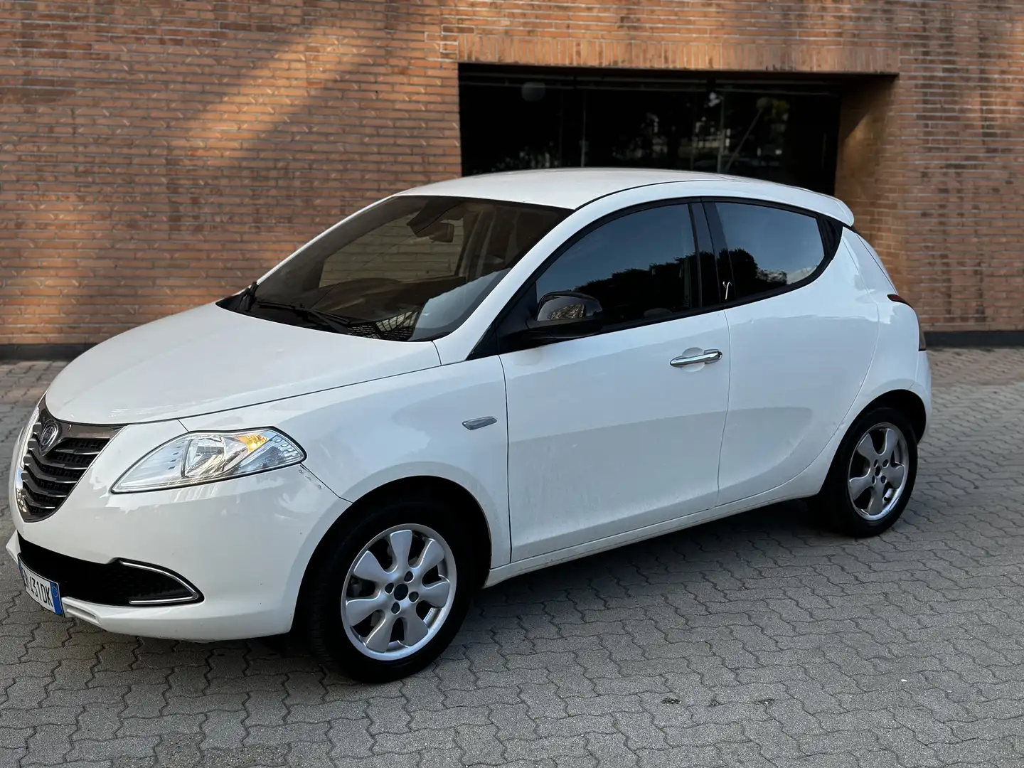 Lancia Ypsilon 1.3 mjt Platinum c/s.parc. s&s 95cv Schwarz - 2