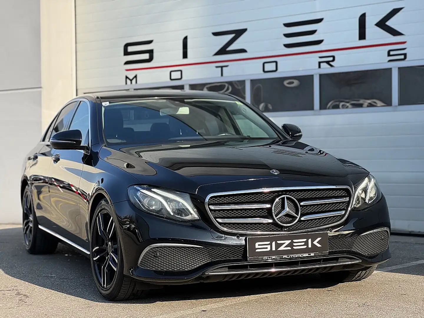 Mercedes-Benz E 220 d Aut.|WIDESCREEN|LED|360*|AMBT Schwarz - 2