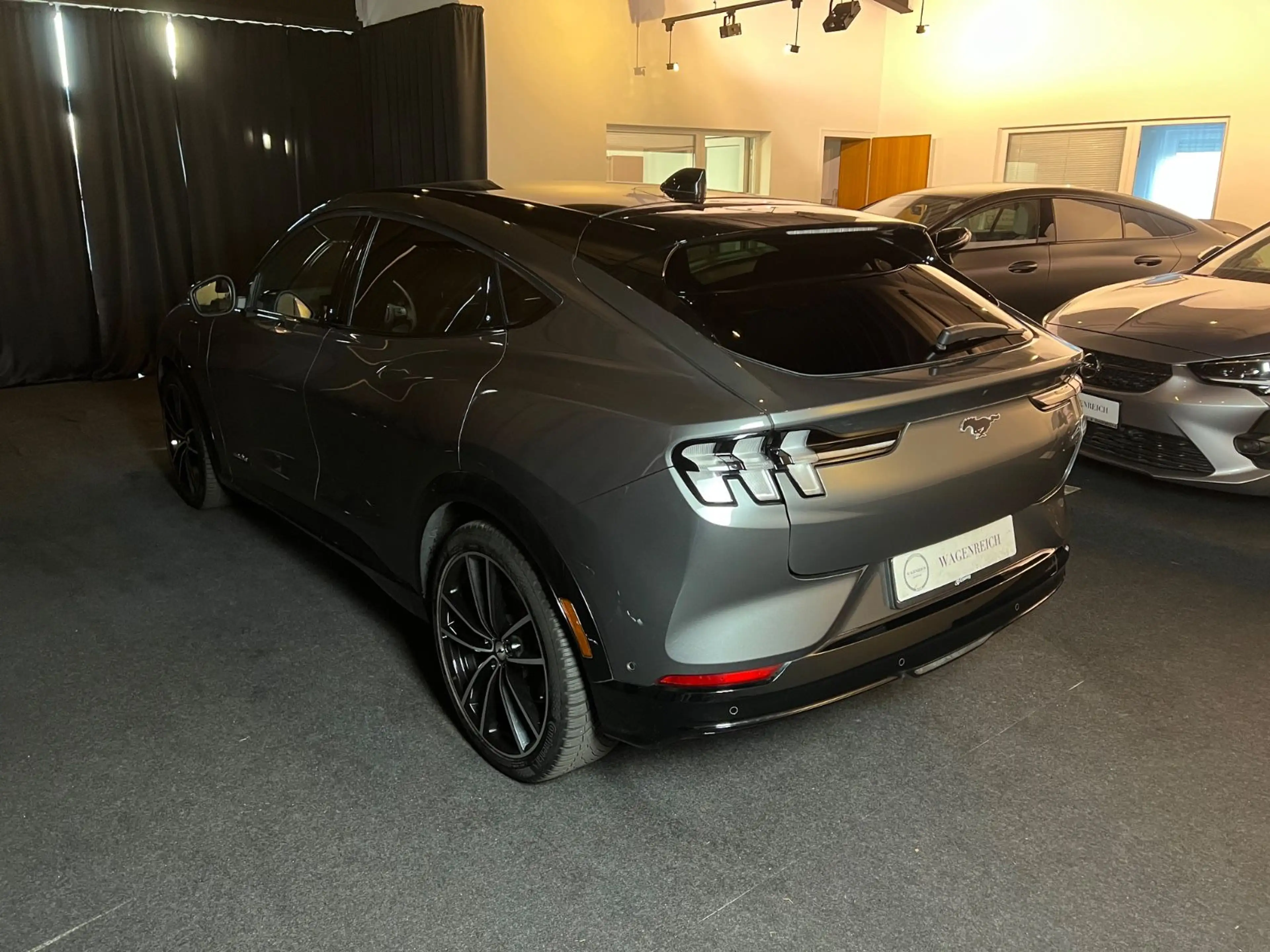 Ford Mustang Mach-E Premium — photo 11