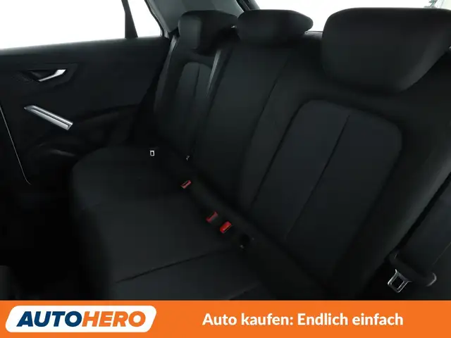 Audi Q2 view 14