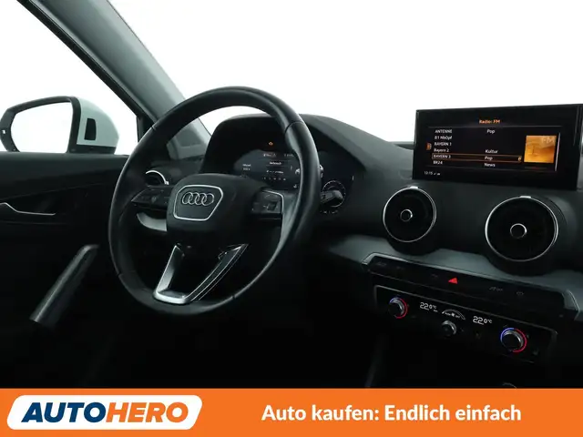Audi Q2 view 13