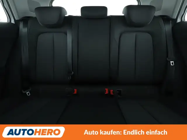 Audi Q2 view 15