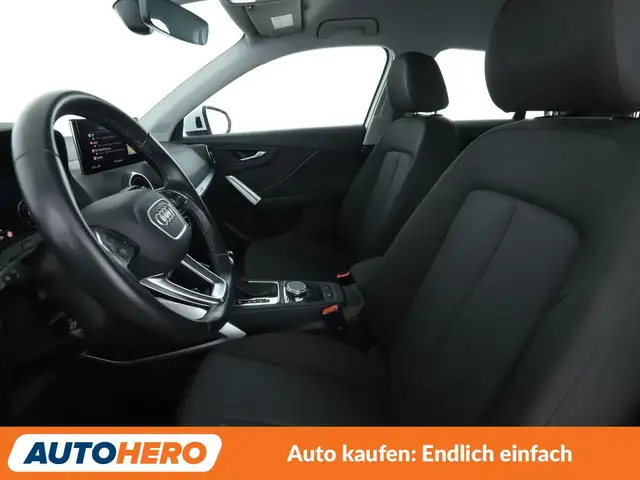 Audi Q2 view 10