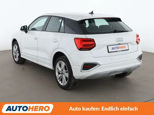 Audi Q2 view 4
