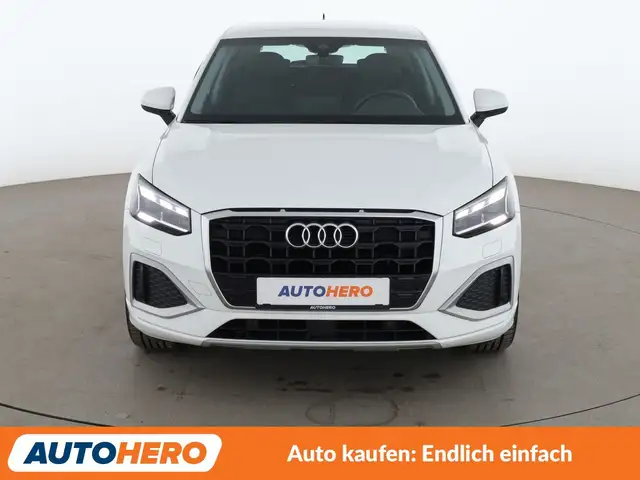 Audi Q2 view 9