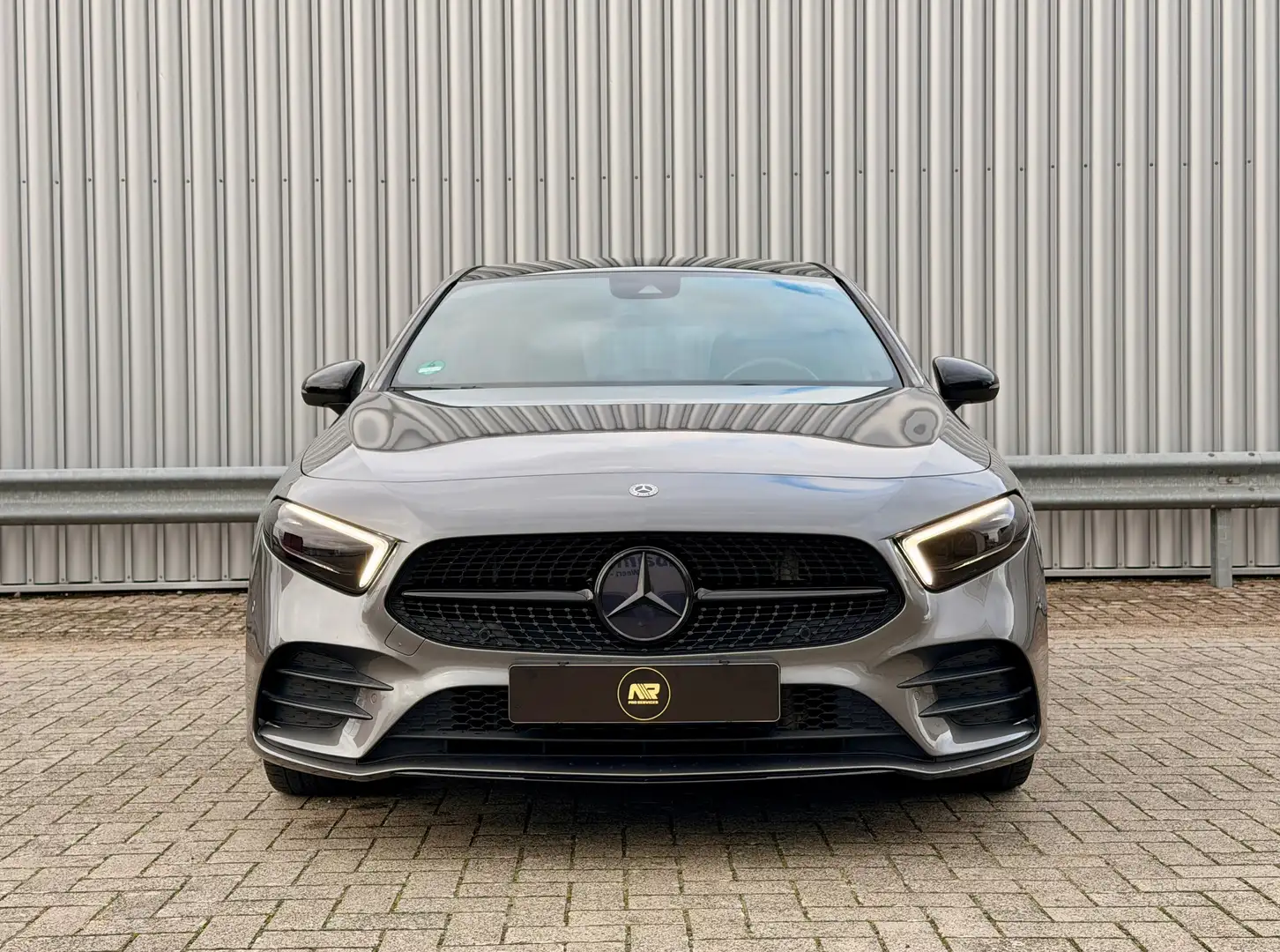 Mercedes-Benz A 180 AMG A35 bumpers 19" AMG velgen | Camera | Bsn Sol. Gris - 2
