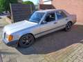 Mercedes-Benz E 230 Silver - thumbnail 8