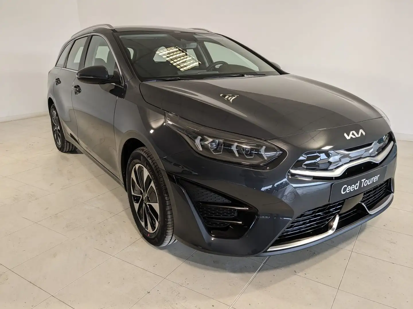 Kia Tourer 1.6 GDi PHEV 104kW (141CV) eDrive Negro - 2