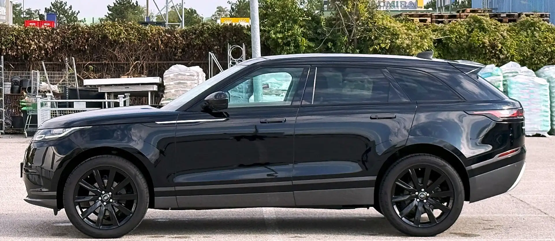 Land Rover Range Rover Velar D180 Allrad Aut.*Top-Ausstattung* Noir - 2