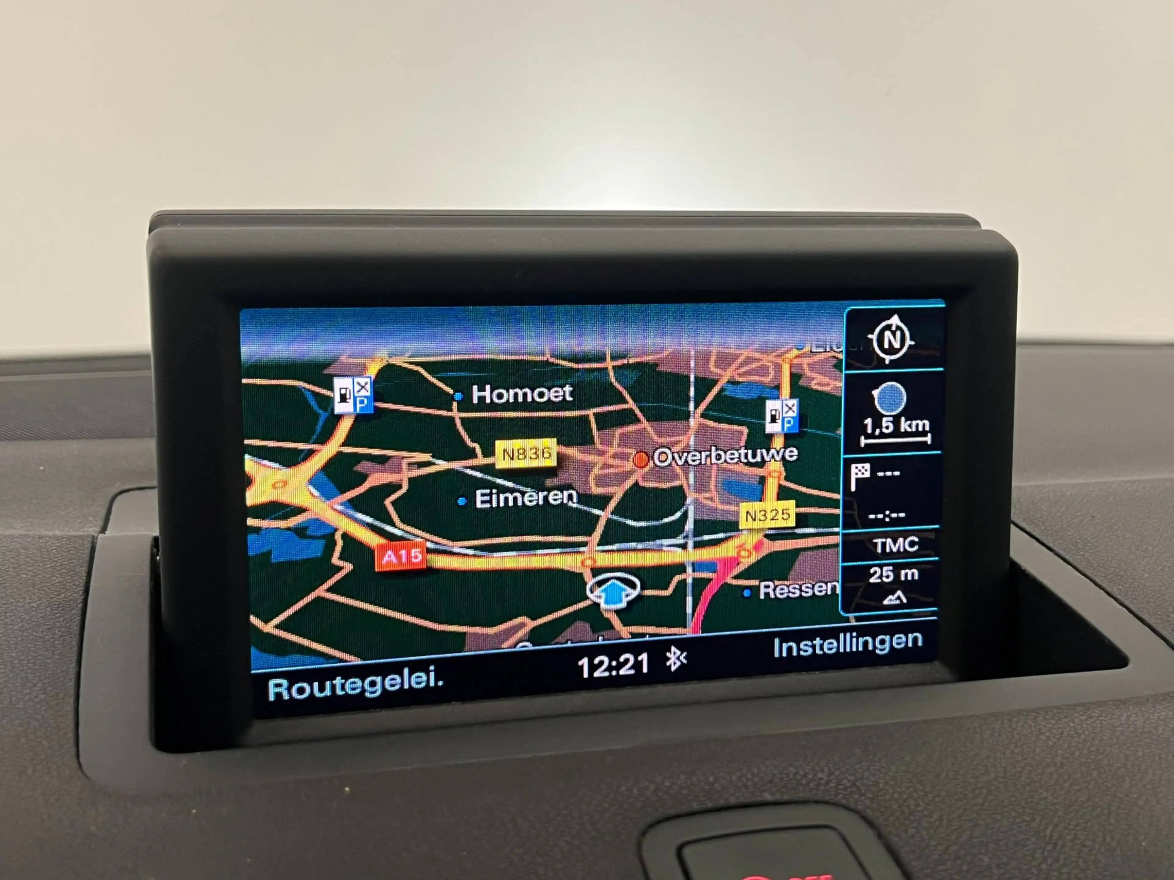 Audi A1 1.2 TFSI / S Line / NL-auto / Xenon / Navi / Clima — photo 13