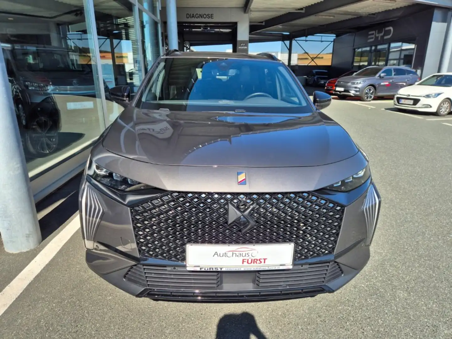 DS Automobiles DS 7 E-TENSE 4x4 360 Opera PHEV Grau - 2