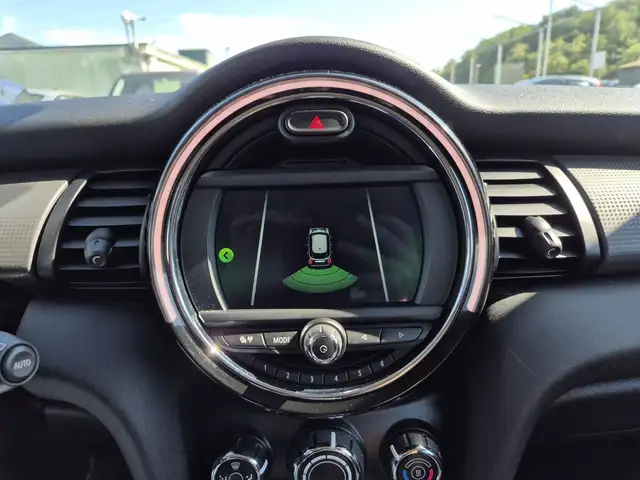 Mini Cooper Cooper view 14