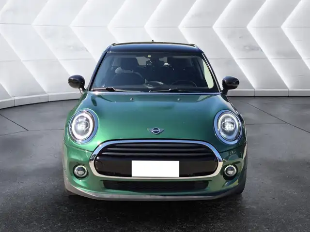 Mini Cooper Cooper view 2