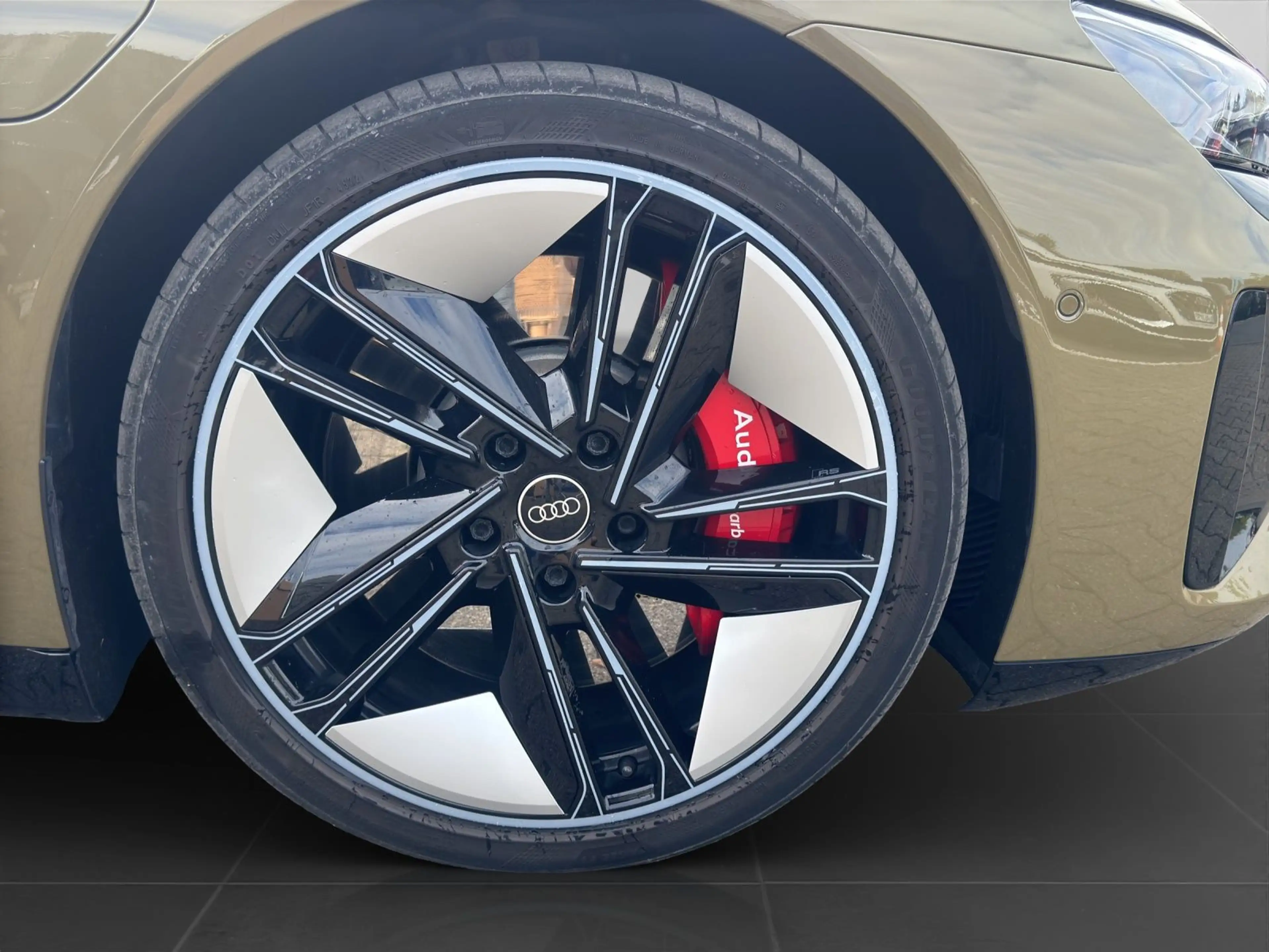 Audi RS e-tron GT PANO NACHTSICHT OPS+ Matrix BuO — photo 7