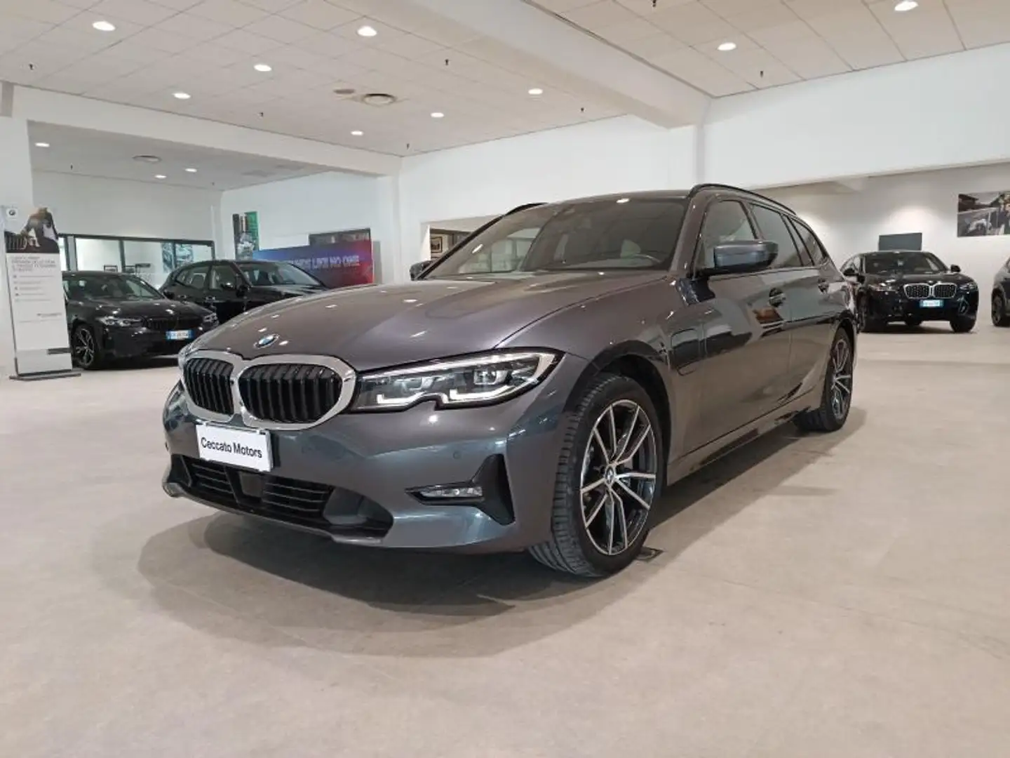 BMW 330 e Touring Business Advantage xdrive auto Grigio - 1