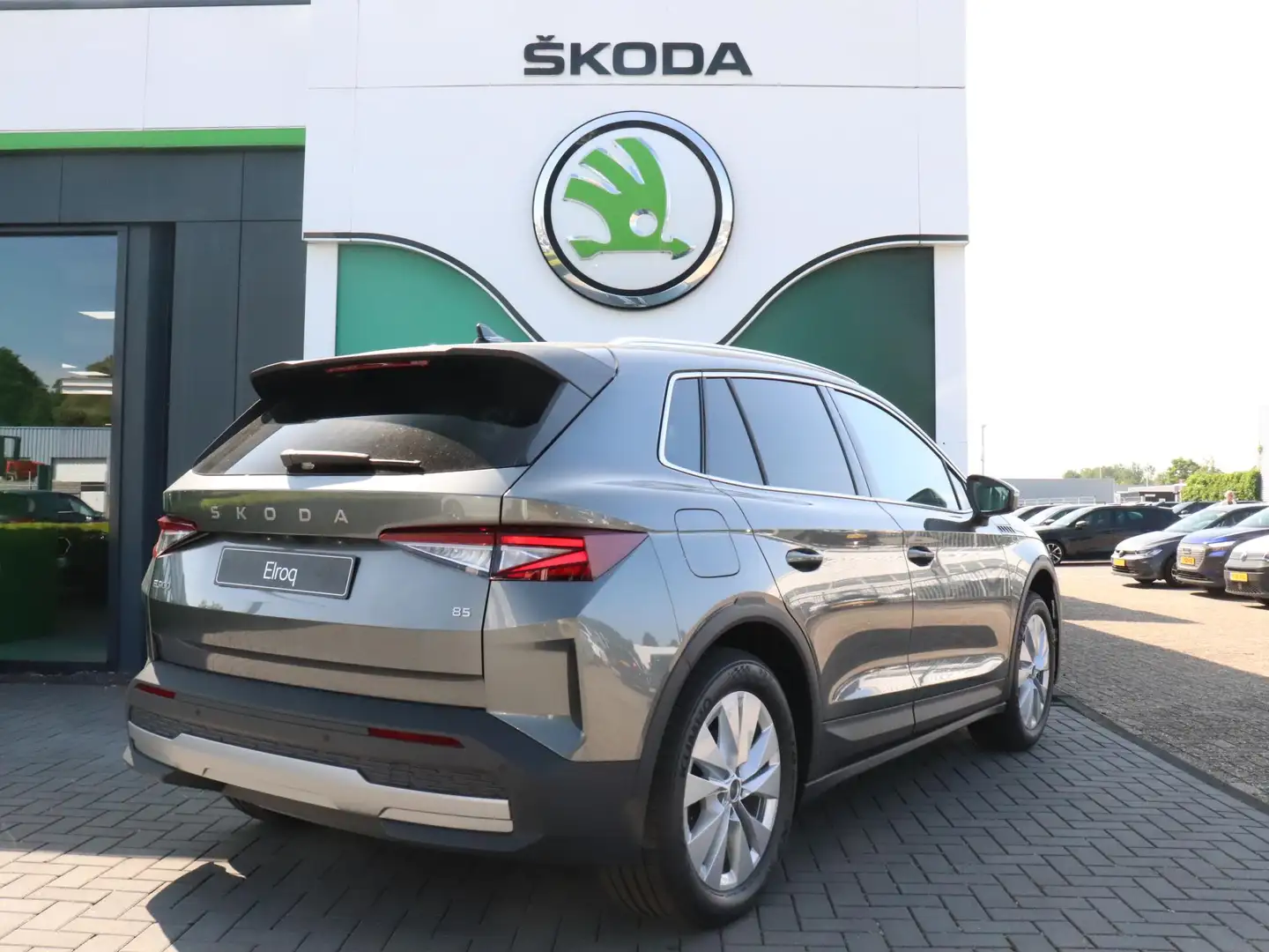 Skoda Elroq Business Edition Elektromotor 150 kW / 204 PK SUV Grijs - 2