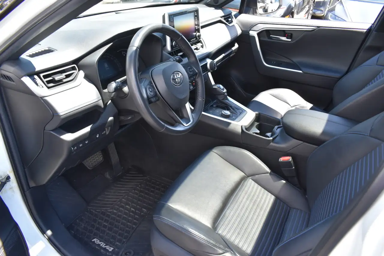 Toyota RAV 4 photo Toyota RAV 4