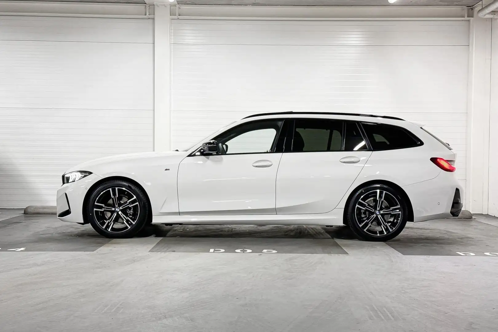 BMW 318 3 Serie Touring 318i | M-Sport | Travel Pack | Har Wit - 2