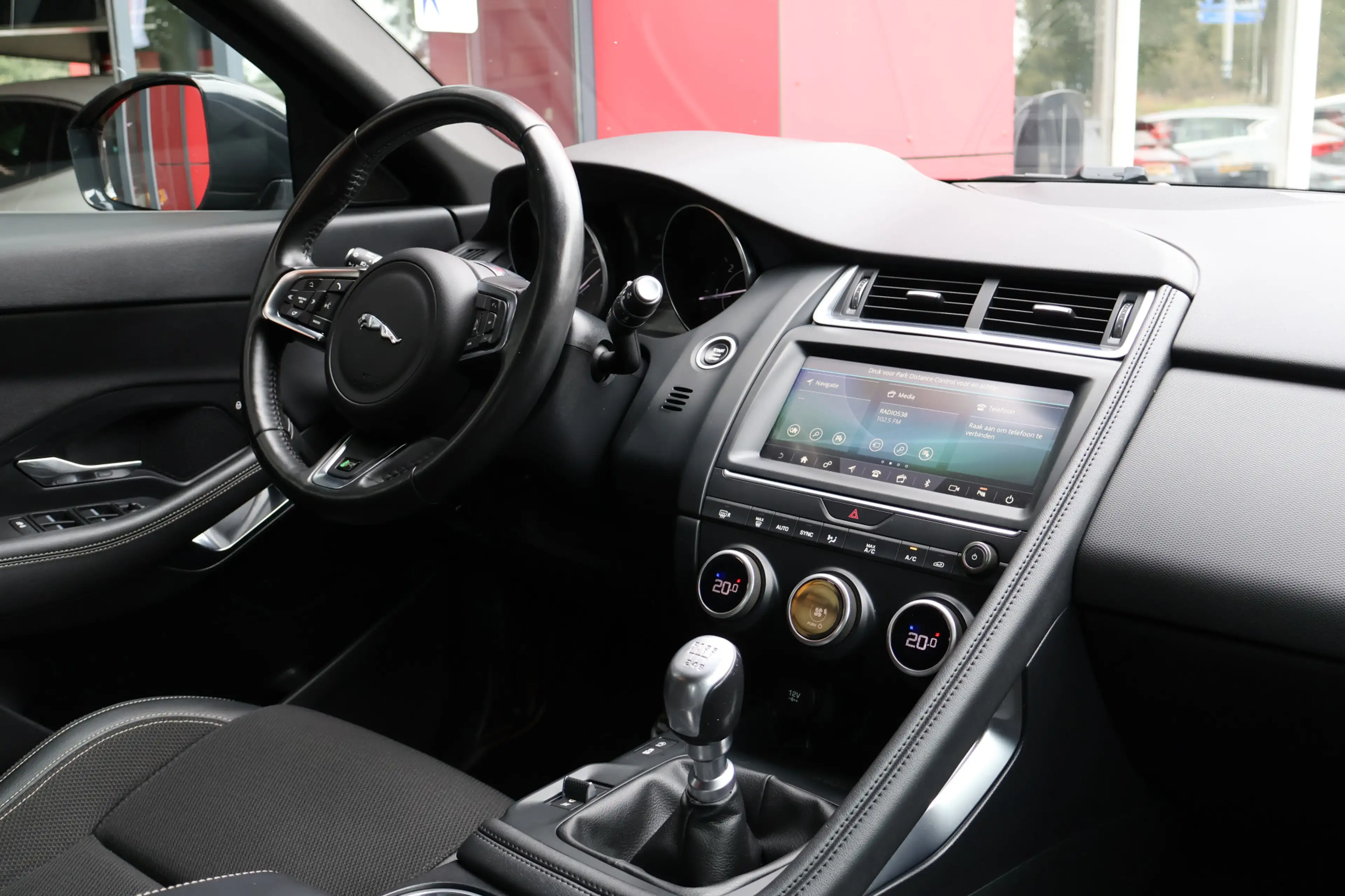 Jaguar E-Pace 2.0 D150 R-Dynamic | Origineel NL | Dealer Onderho — photo 10