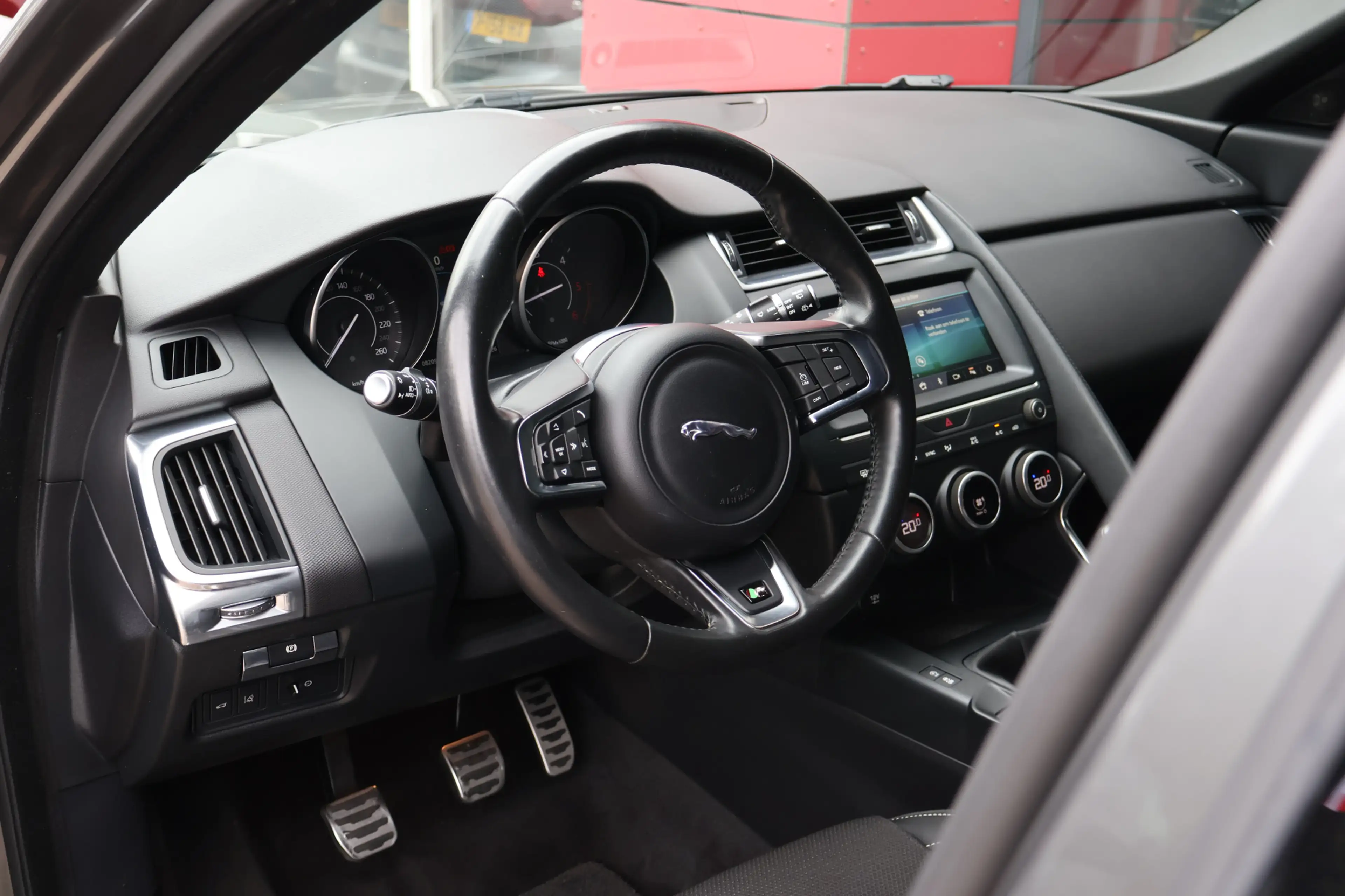 Jaguar E-Pace 2.0 D150 R-Dynamic | Origineel NL | Dealer Onderho — photo 7