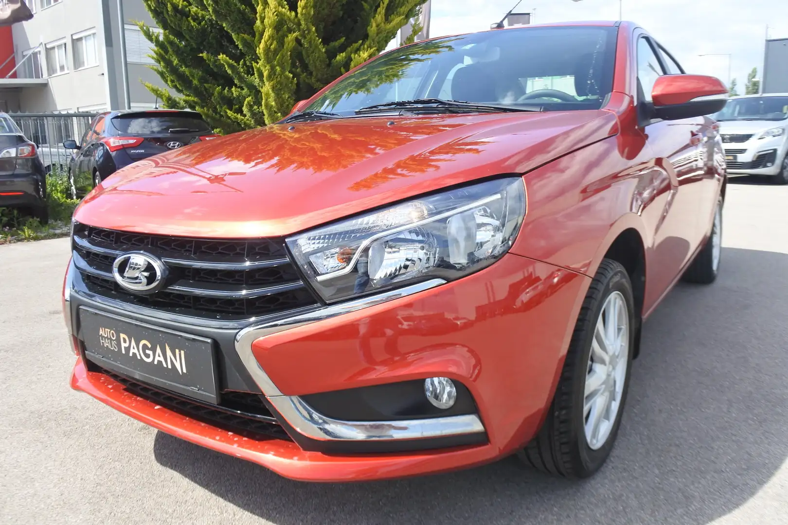 Lada Vesta Lada Vesta 1,6 Luxus Aut./NAVI/KAMERA/ Rot - 2