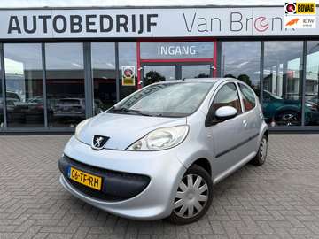 1.0-12V XS | Automaat | Elek. ramen | Lees tekst