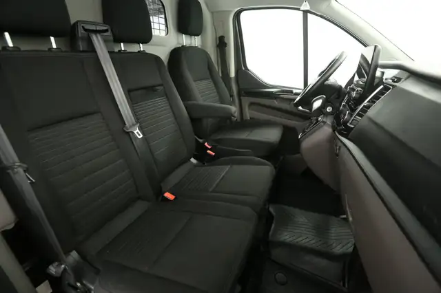 Ford Transit Custom view 10