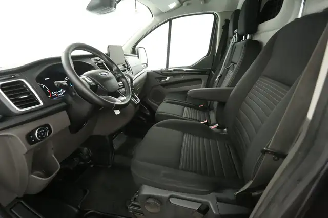 Ford Transit Custom view 20