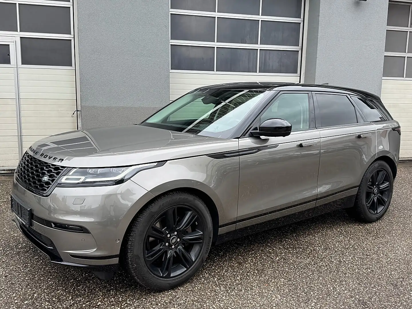 Land Rover Range Rover Velar P300 Allrad SE Aut. Grau - 2