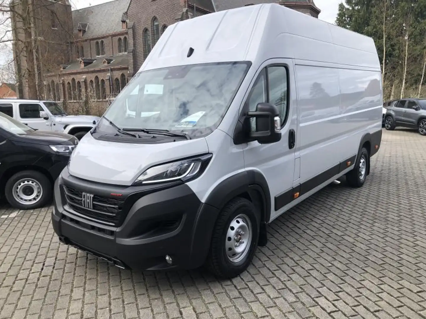 Fiat Ducato L4H3 Maxi 180pk AT Grau - 1