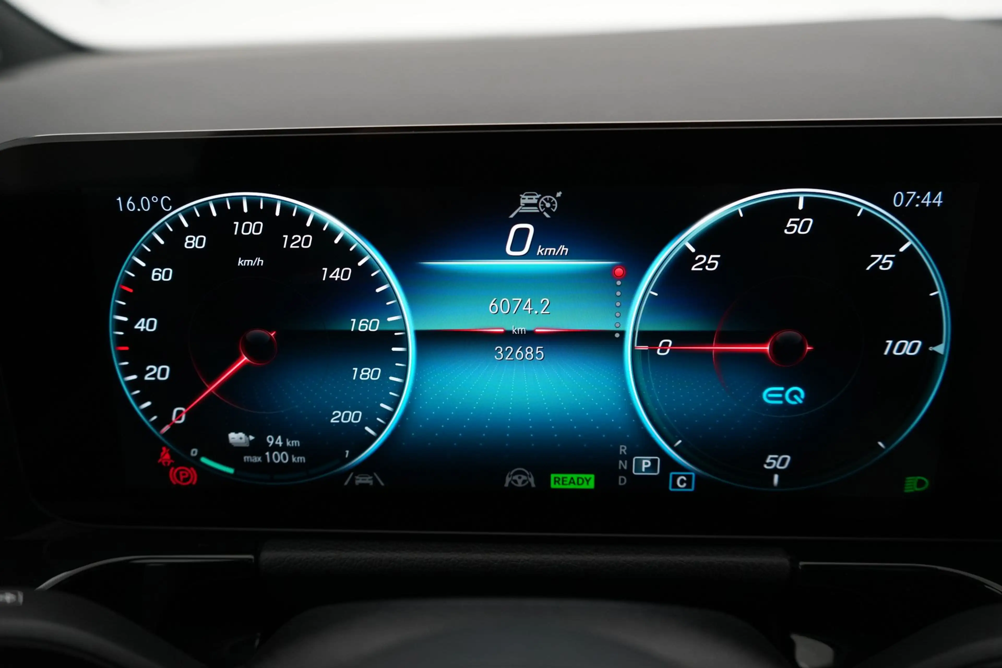 Mercedes-Benz EQA 350 4-Matic Business Solution Luxury LEDER/CUIR LED GP — photo 14