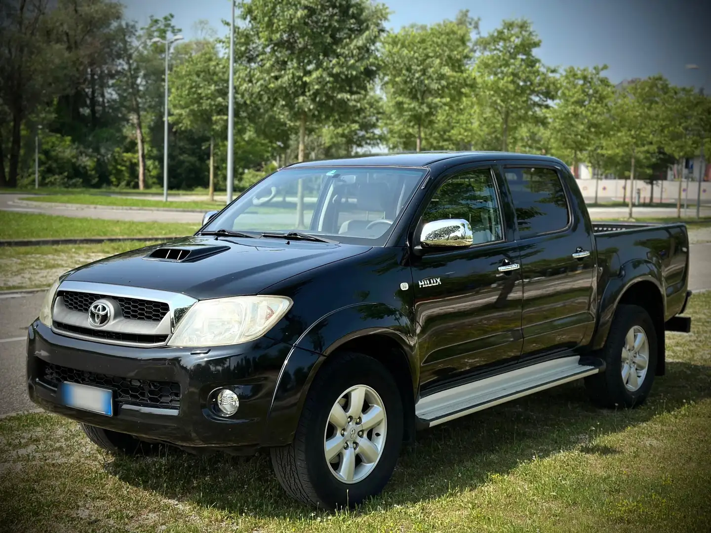 Toyota Hilux 3.0 4X4 DOUBLE-CAB - UNICO PROPRIETARIO Negro - 2