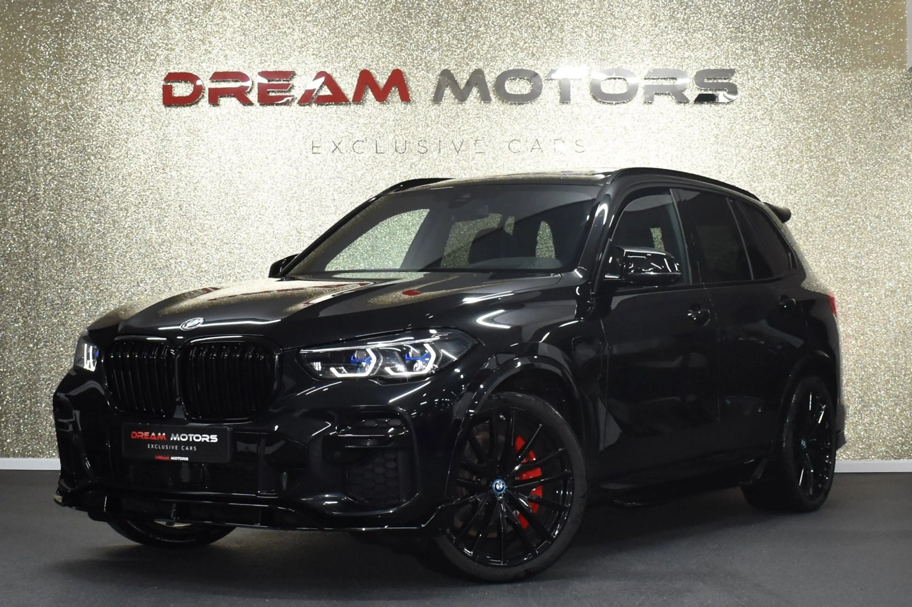 BMW X5 45e M-Sport xDrive 394pk | AKRAPOVIC | CRYSTAL POO