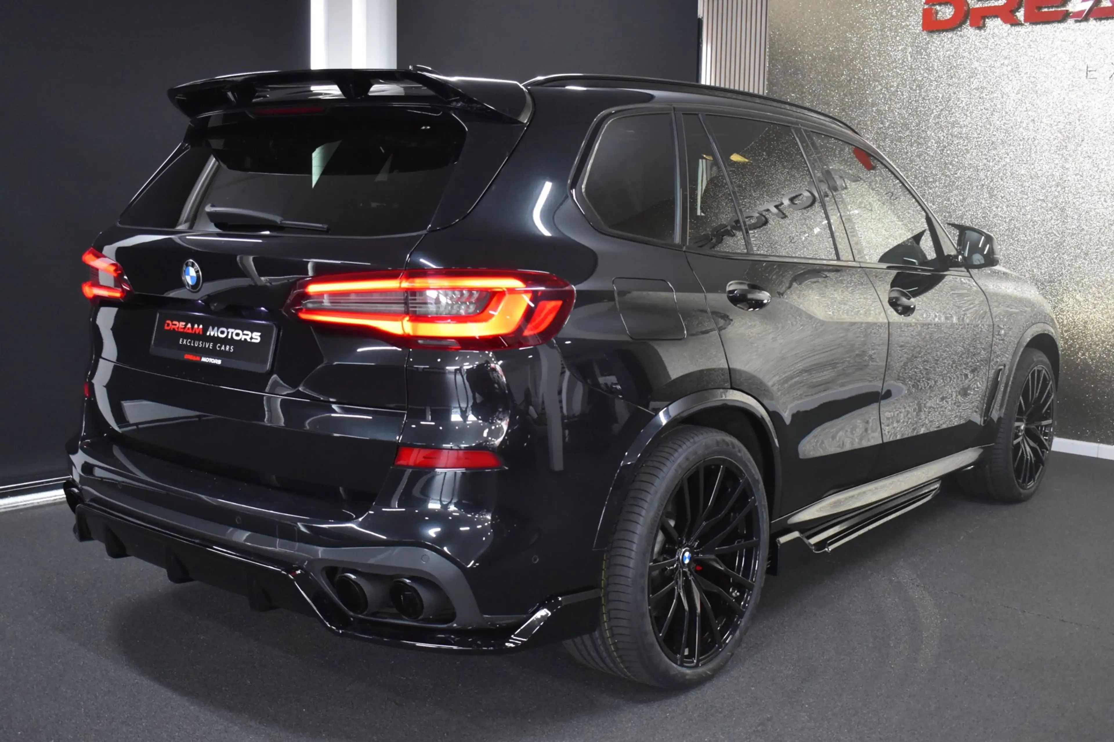 BMW X5 45e M-Sport xDrive 394pk | AKRAPOVIC | CRYSTAL POO — photo 12