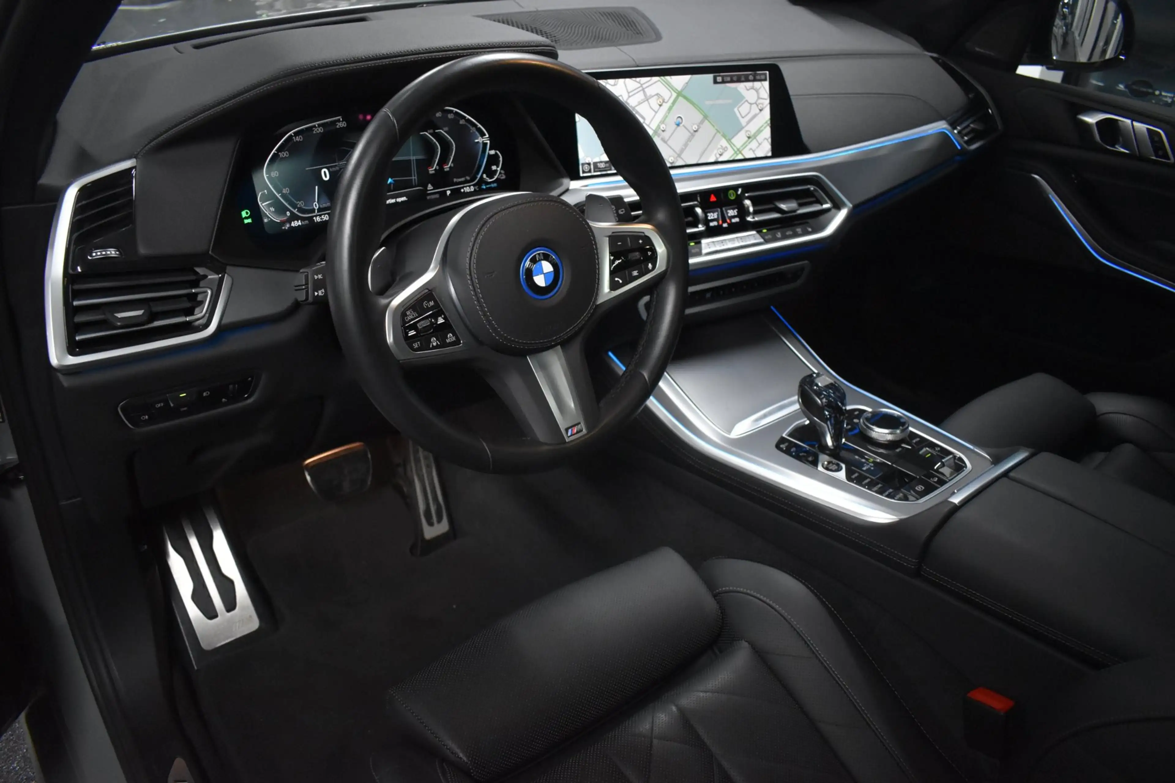 BMW X5 45e M-Sport xDrive 394pk | AKRAPOVIC | CRYSTAL POO — photo 17