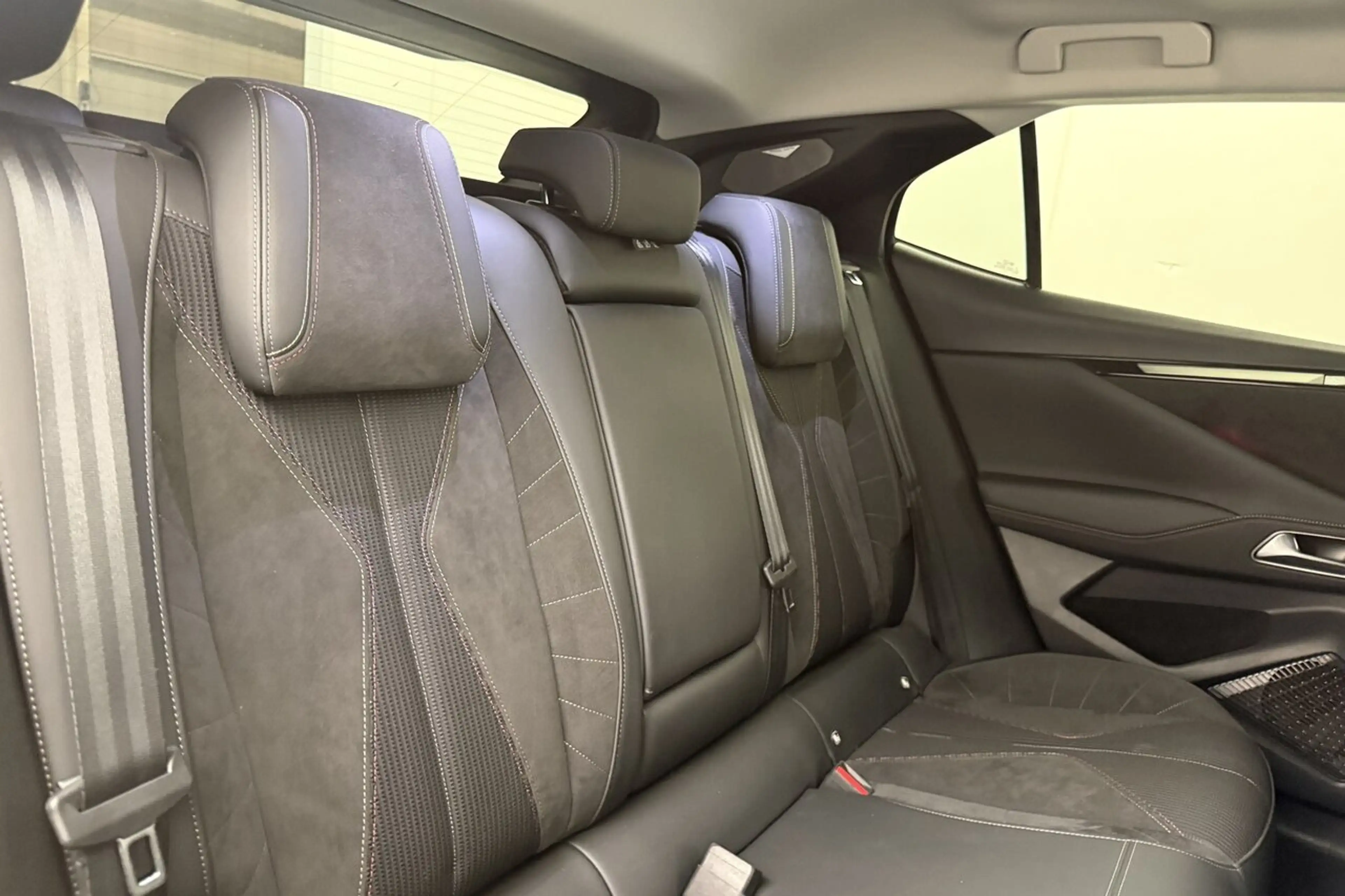 DS Automobiles DS 4 E-TENSE - 225PK - PERFORMANCE LINE — photo 10