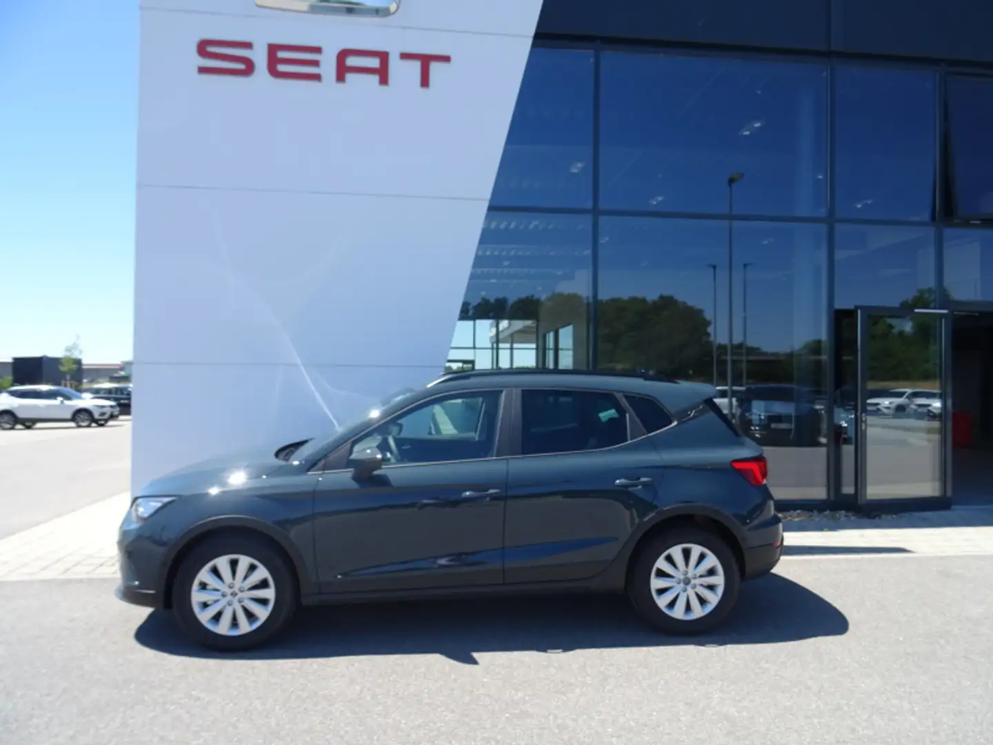 SEAT Arona Arona 1.0 TSI Road Edition DSG 115PS Navi Sitzheiz Azul - 1