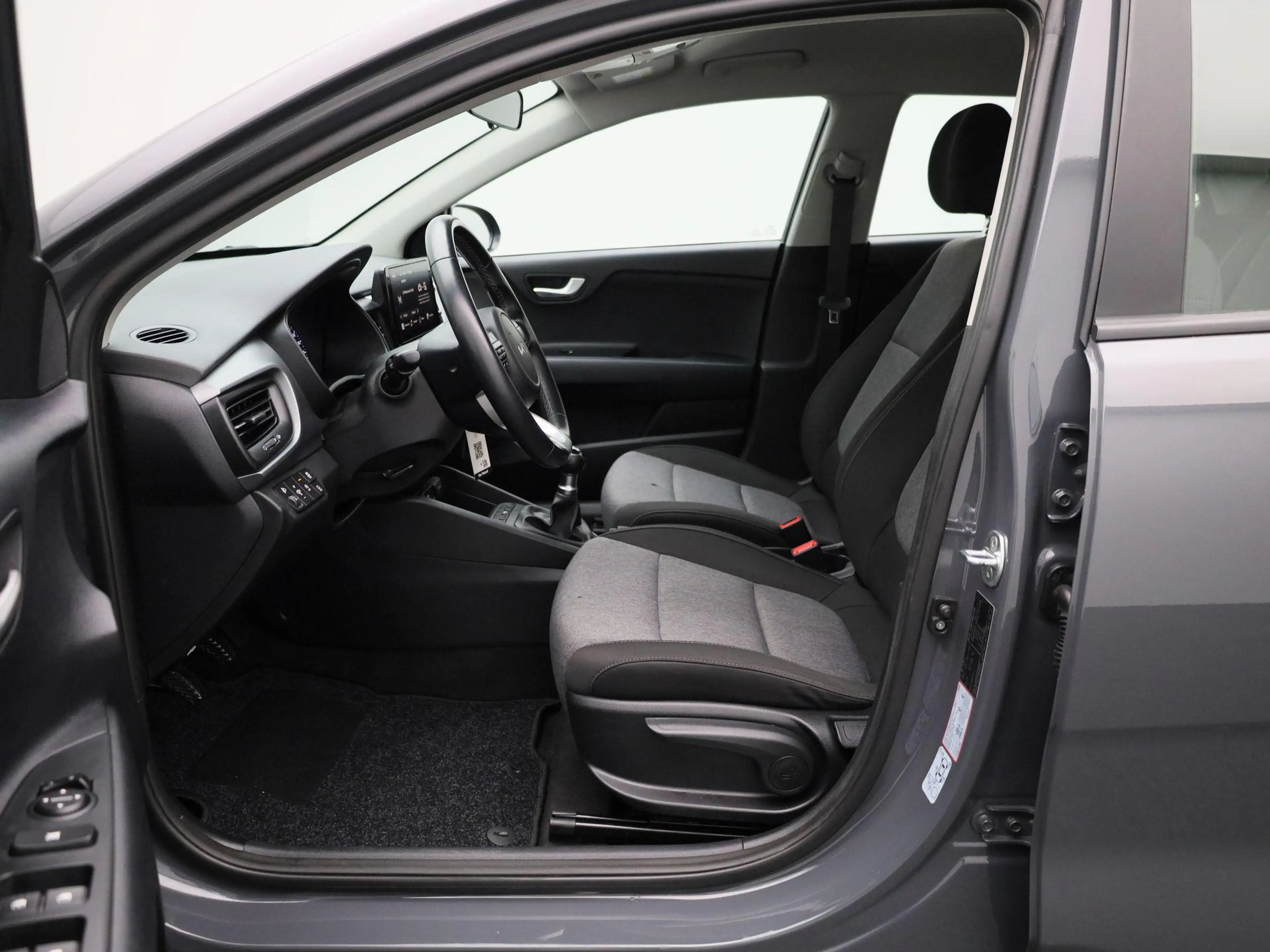 Kia Stonic 1.2 Urban Edition PDC A | Carplay | LMV — photo 11