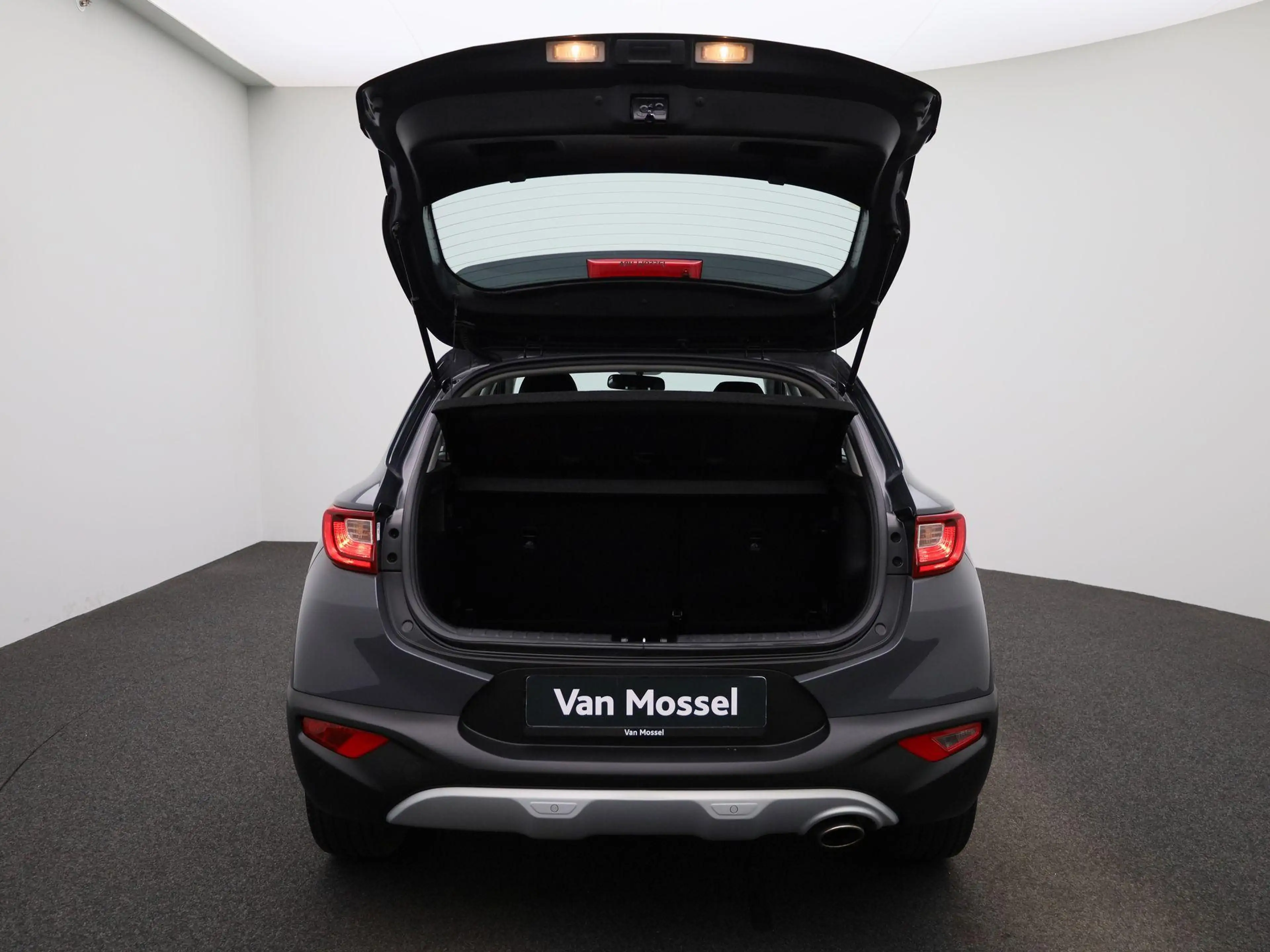 Kia Stonic 1.2 Urban Edition PDC A | Carplay | LMV — photo 13