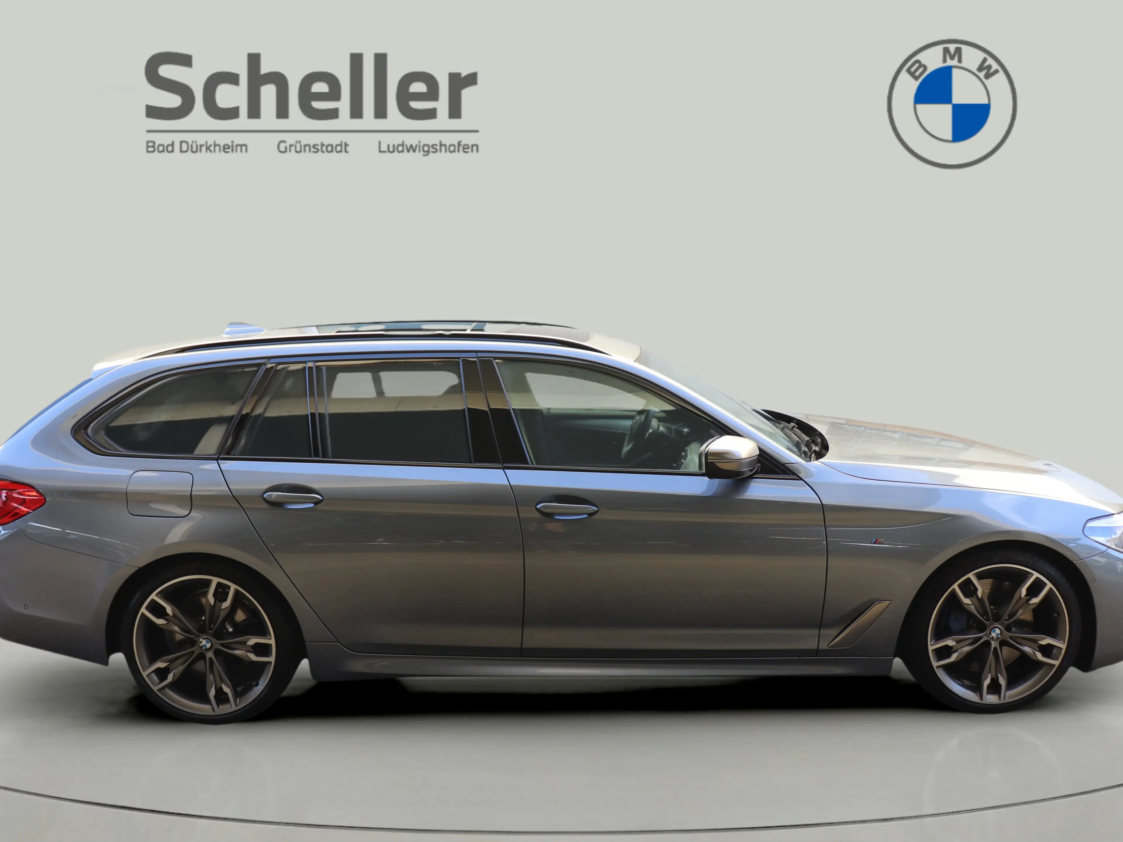 BMW 550 M550d xDrive Touring Verkauf nur an Händler — photo 8