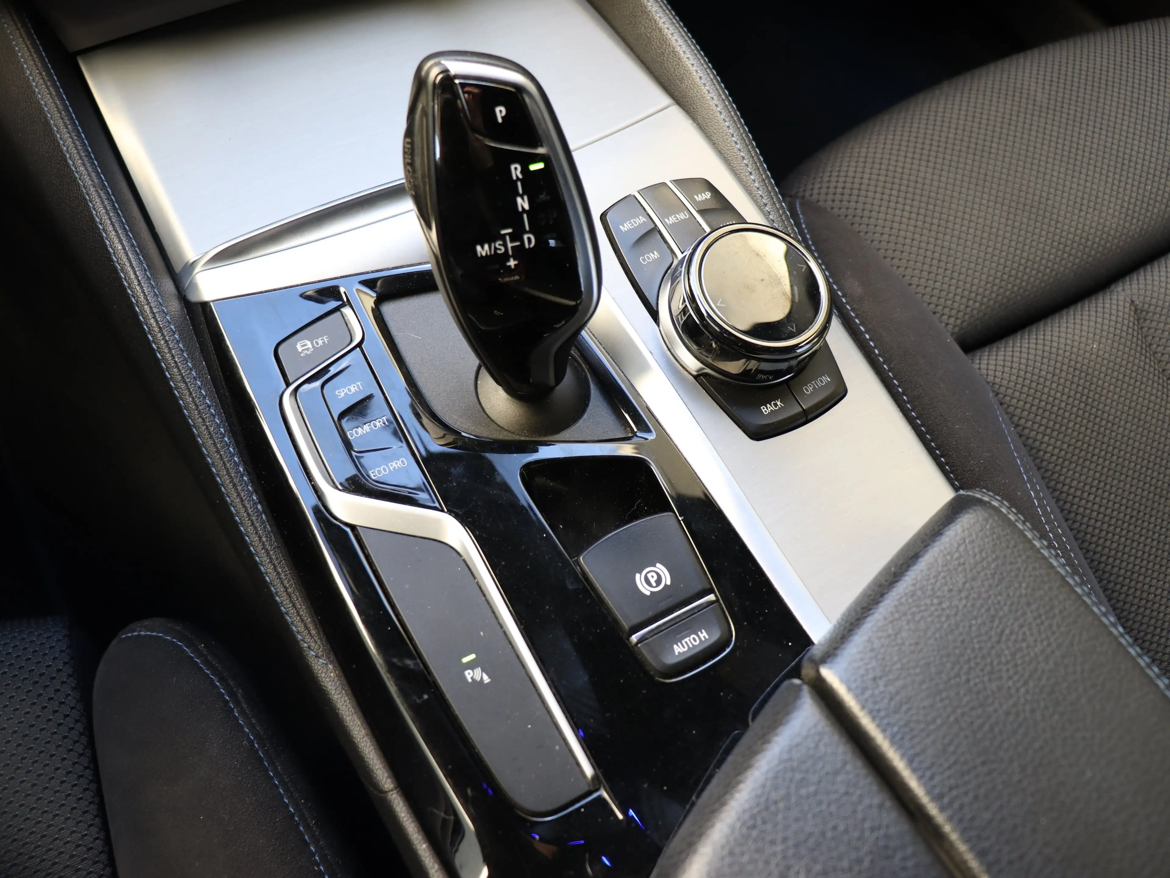 BMW 550 M550d xDrive Touring Verkauf nur an Händler — photo 15