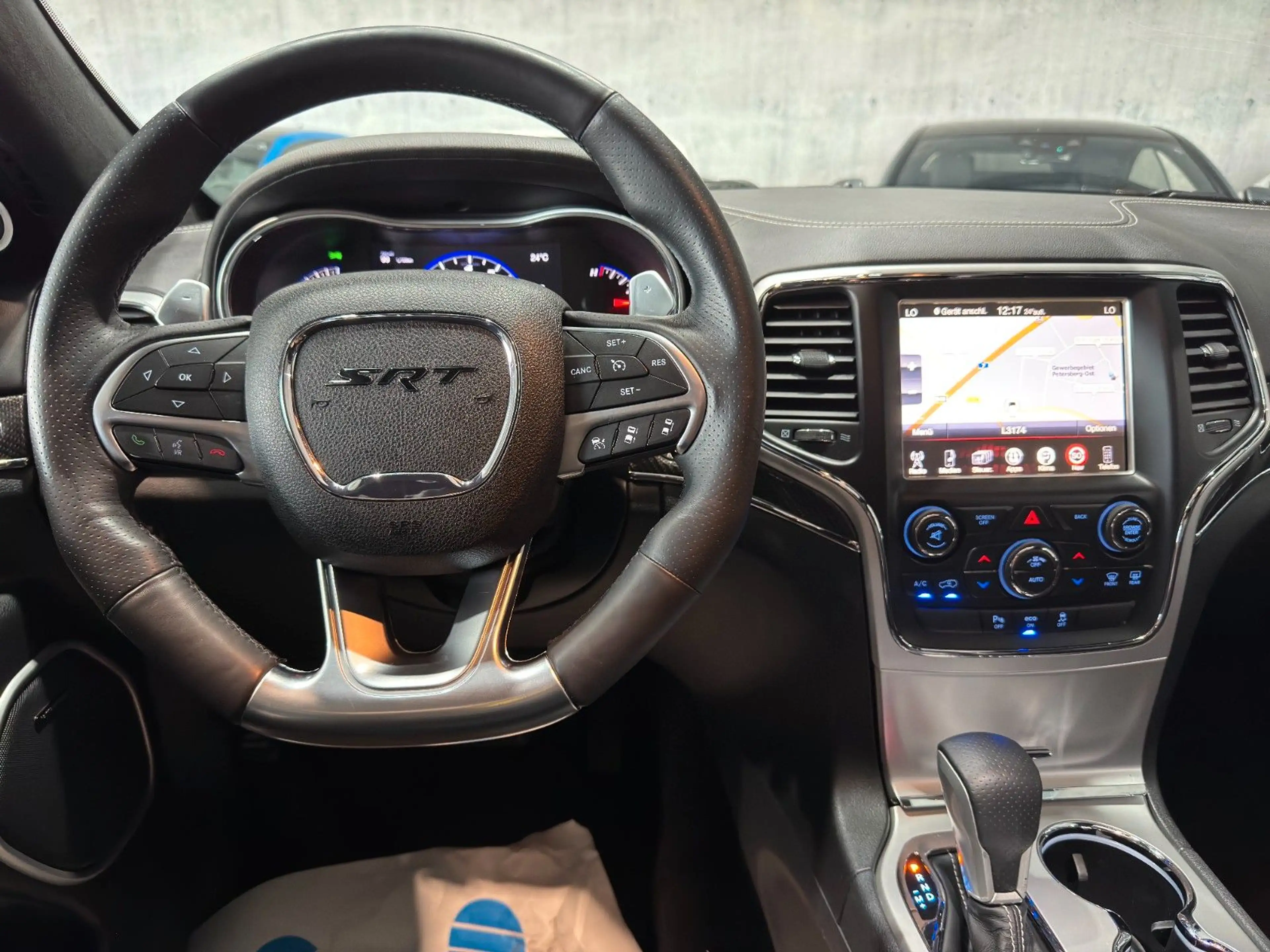 Jeep Grand Cherokee Grand/Cherokee/6.4/V8/HEMI/SRT/PANO/LED/RFK/POWE — photo 11