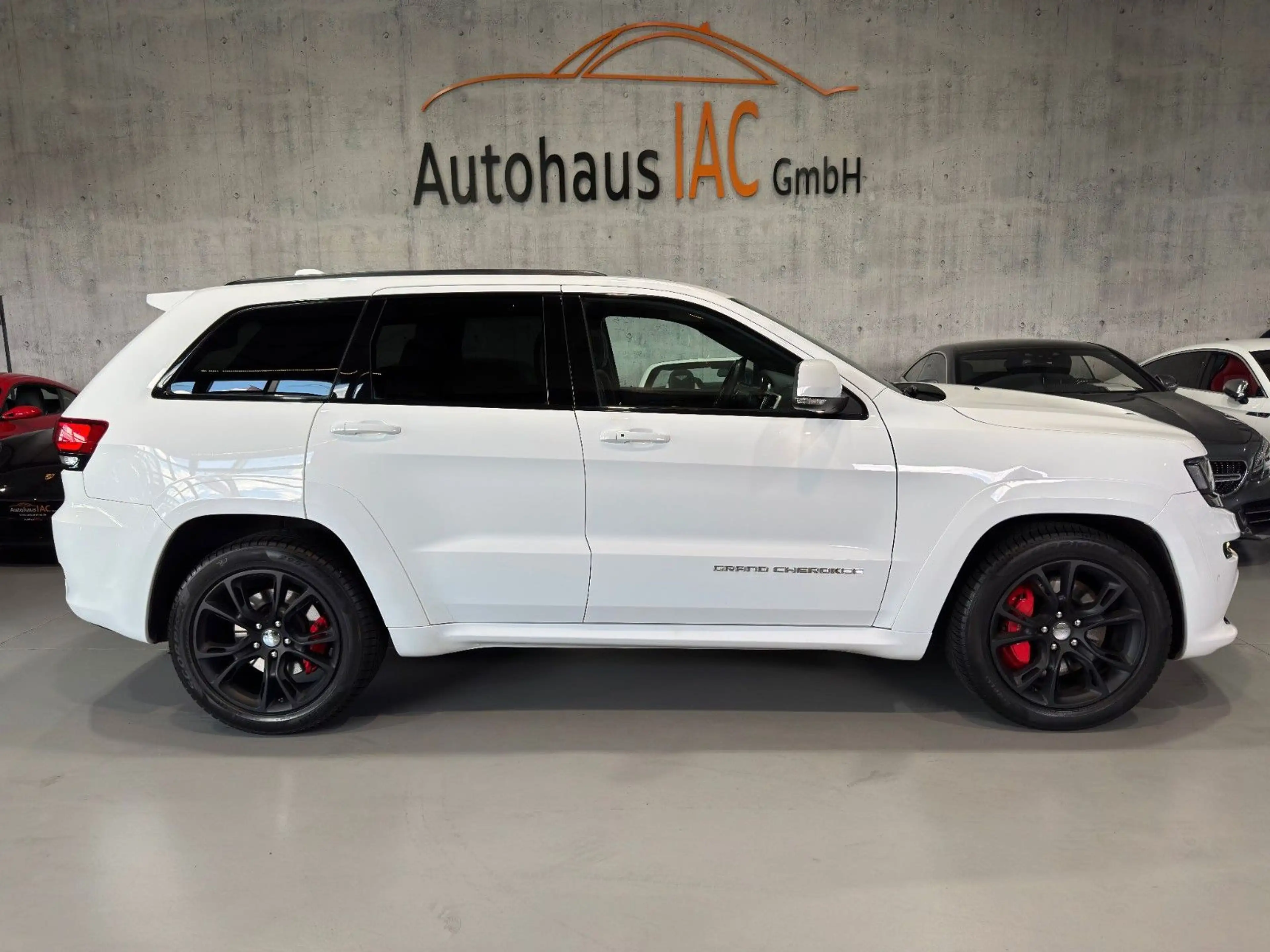 Jeep Grand Cherokee Grand/Cherokee/6.4/V8/HEMI/SRT/PANO/LED/RFK/POWE — photo 7