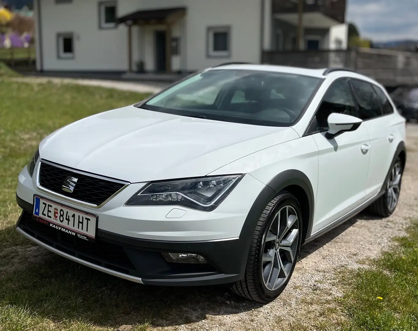 SEAT Leon Leon ST X-Perience 2,0 TDI DSG 4Drive X-Perience Fehér - 1