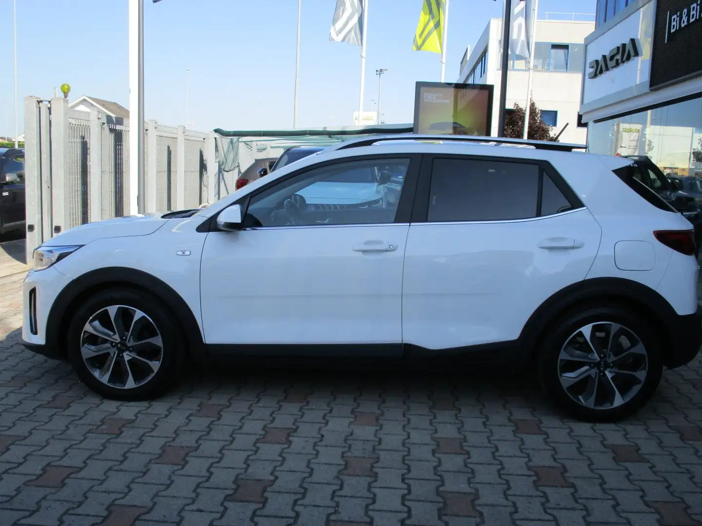 Kia Stonic Stonic 1.0 t-gdi mhev GT Line 120cv dct Bianco - 2