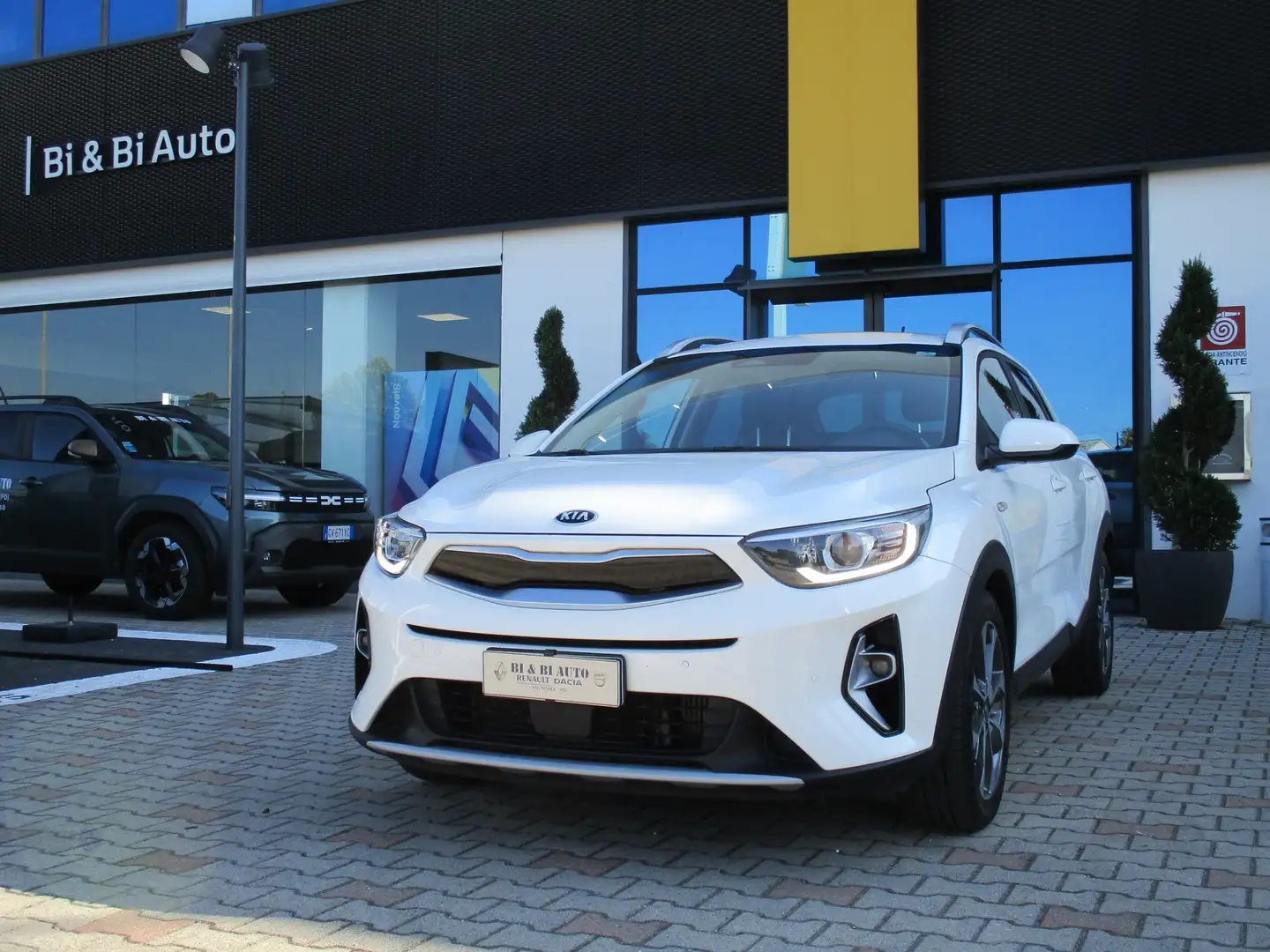 Kia Stonic Stonic 1.0 t-gdi mhev GT Line 120cv dct Bianco - 1