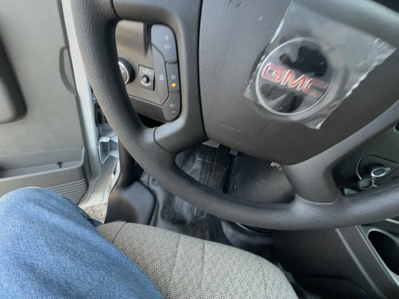 GMC Savana снимка GMC Savana