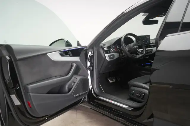 Audi S5 view 11